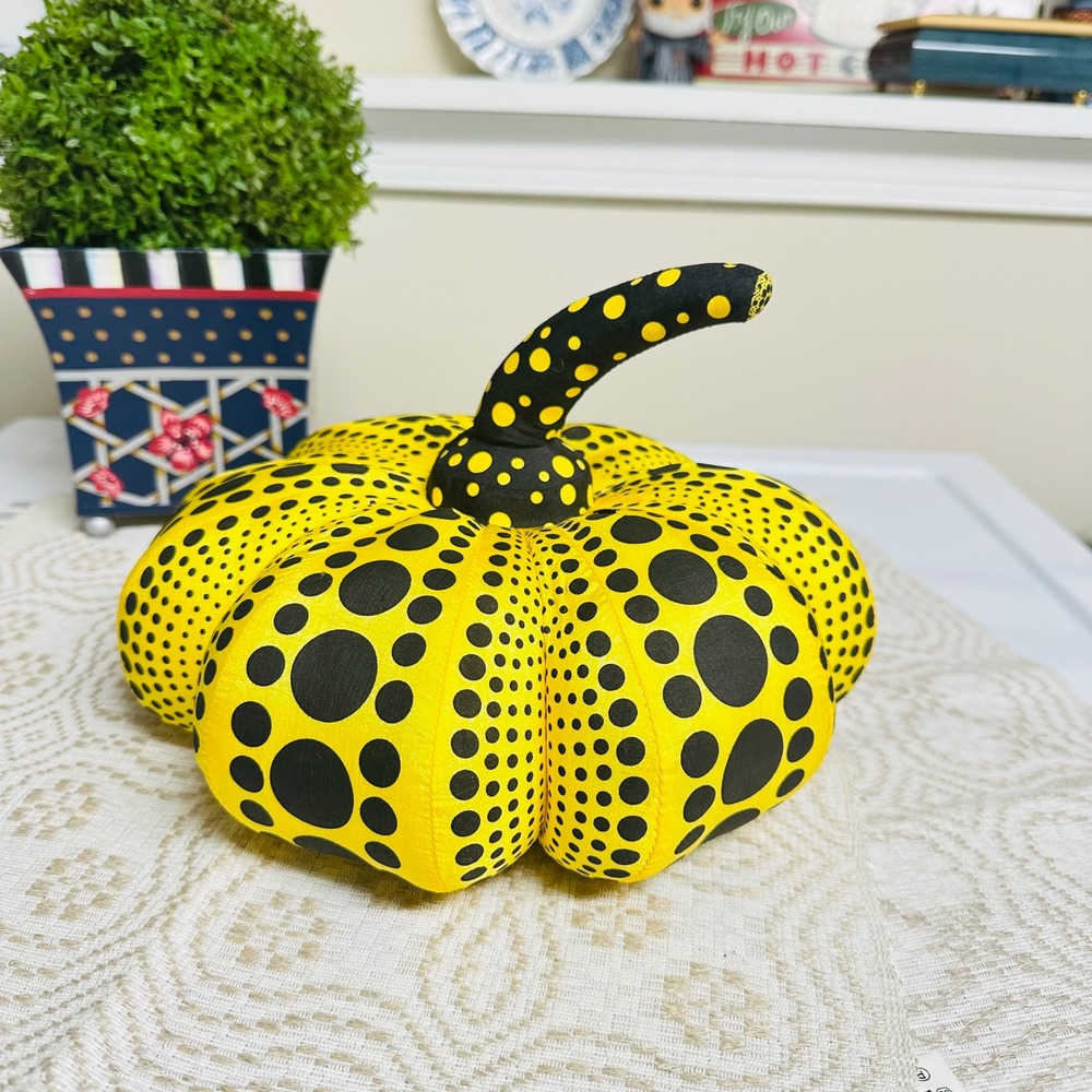 Yayoi Kusama Vntage '04 Black Yllow Dots Obsession Soft Sculpture Plush Pumpkin